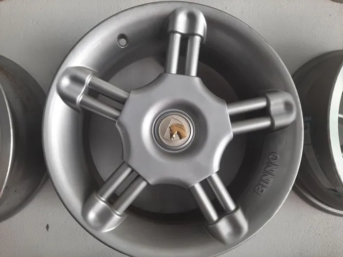 Roda aro 14 Binno 780 Prata tala 7 taluda Volkswagen gol 4x100 jogo