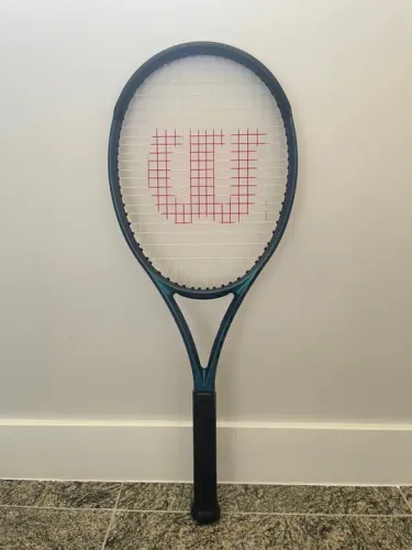 Raquete de Tênis Wilson Ultra 100 V4