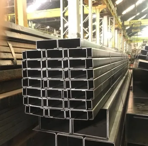 Ferragens para Construção e Reforma - Perfil U Enrijecido - Telhas de Zinco - Metalon