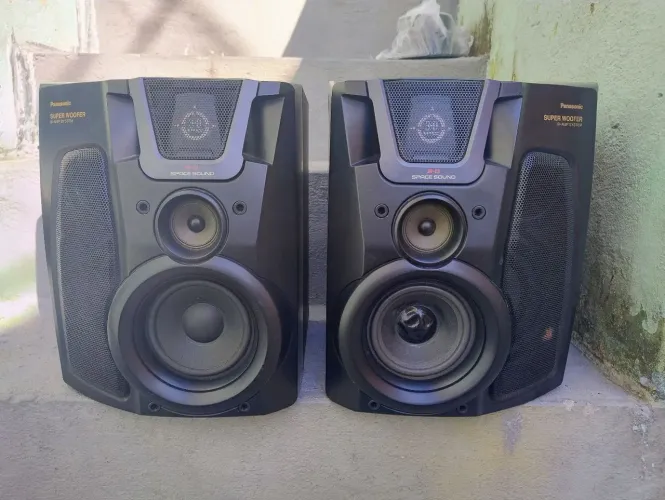 caixas Panasonic 4 vias 200 wts.. 6 ohms surround. leia ?