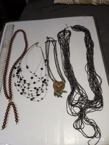 Colares femininos. Bijuterias de ótima qualidade. Kit com 4 peças.