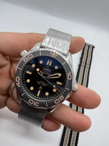 Omega Seamaster Diver Edição 007