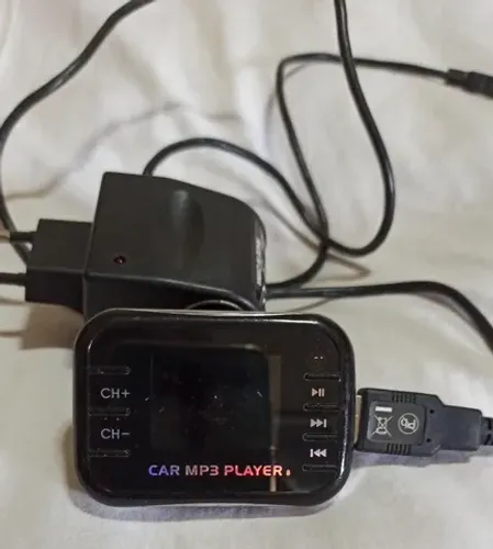 Transmissor Para Rádio Carro Fm Mp3 Wireless Estéreo Digital Com Tomada 40