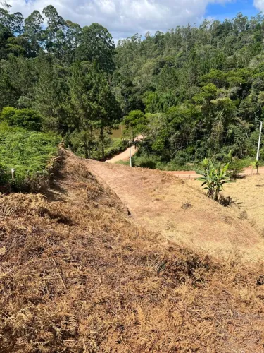 VENDO TERRENO PEDRA AZUL
