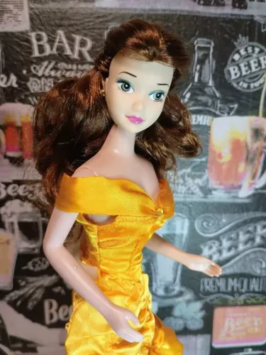 Barbie - Collector - Classic Doll Colection Disney Belle - Novinha