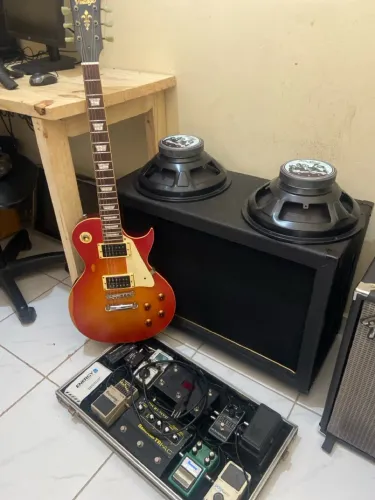 Amplificador para guitarra ou baixo (leia o anúncio)