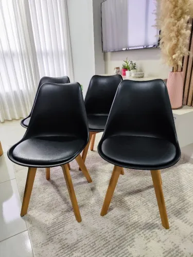 Vendo jogo com 4 cadeiras