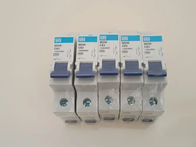 Kit com 5 Disjuntores Weg 63 A
