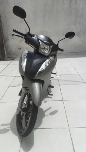 Honda Biz 2023/2024 - Baixa Km, Conservada e Pronta pra Rodar