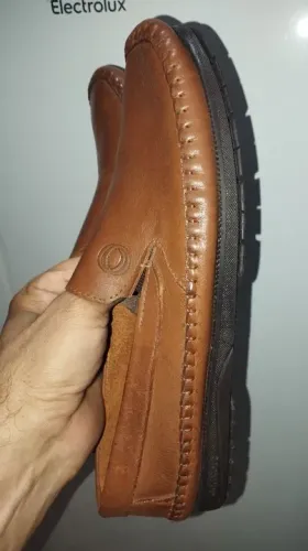 Sapato esportivas macassim em Couro número 38