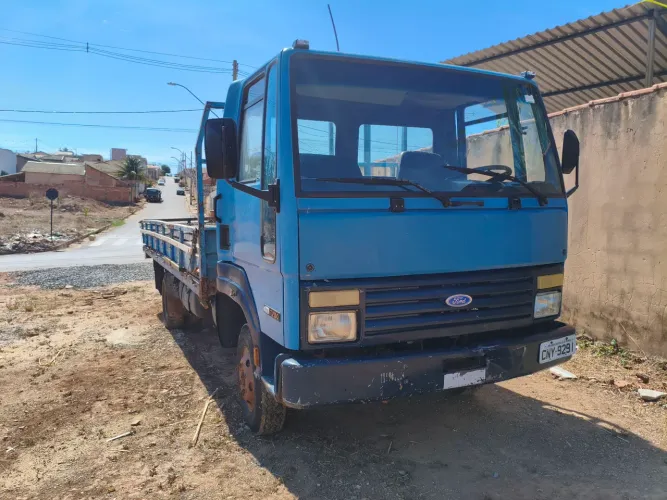 FORD 814 , MOTOR CUMIZ 4 CC