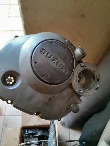 Tampa do Motor Suzuki yes