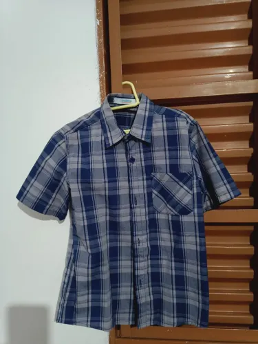 Camisa xadrez azul e cinza para menino