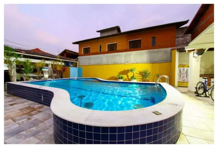 Casa para Aluguel em Vila Galvão, Guarulhos (5 dormitórios, 4 suítes)