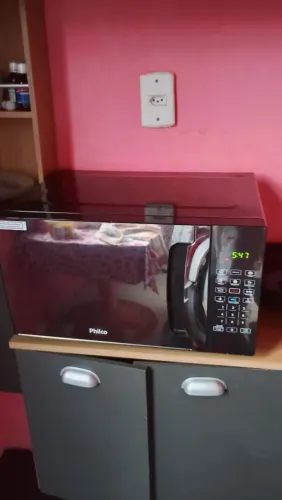 Microondas espelhado preto da Philco 28L 4 dias de comprado com nota fiscal