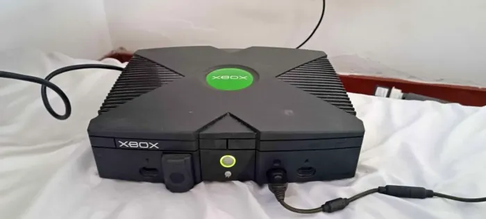 Xbox clássico completo detalhe no controle