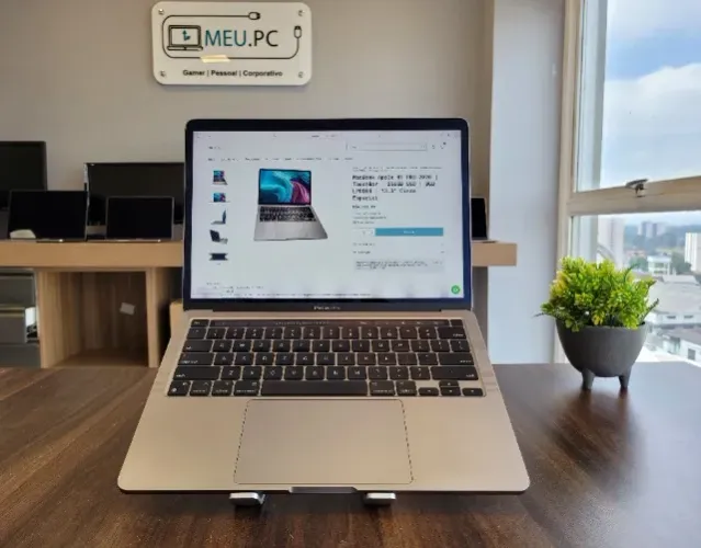 MacBook Apple M1 PRO 2020 | TouchBar | 256GB SSD | 8GB LPDDR4 | 13.3" Cinza Espacial