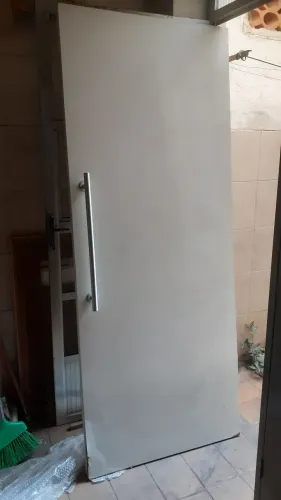 Porta de madeira planejada 2,09 por 85cm