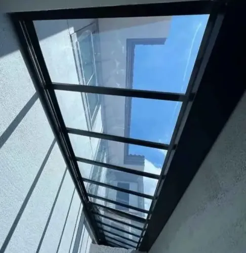 Cobertura em Policarbonato Compacto