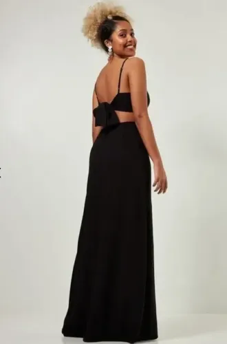 Vestido longo com fenda 
