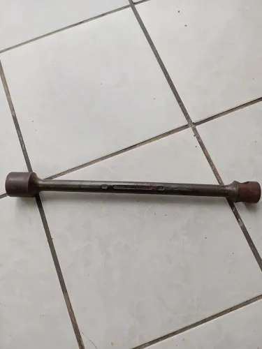 Chave de roda caminhão 32