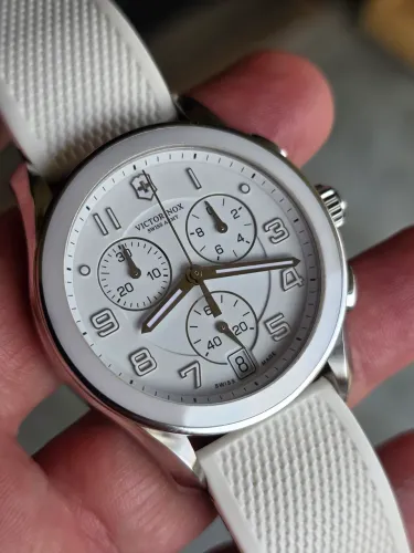 RELÓGIO ORIGINAL VICTORINOX VIDRO SAFIRA SUÍÇO CAIXA EM AÇO ARO CERAMICA  4CM LARGURA 