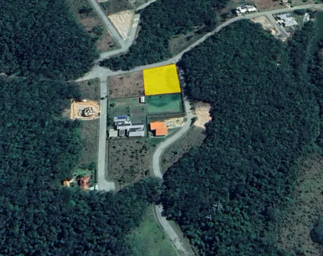 Lote 3mil m² - Condomínio Fechado 