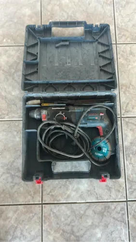 Furadeira Boschhammer com Maleta