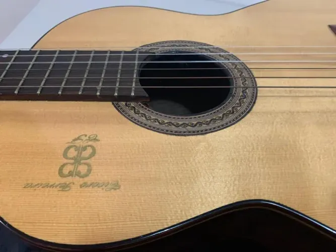 VIOLÃO CLÁSSICO FEITO POR LUTHIER