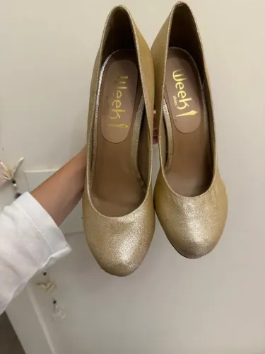 Salto Dourado Brilho