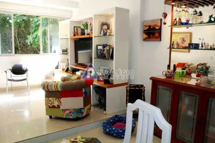 Apartamento 3 quartos, 110 mts, 1 vaga de garagem, na Lagoa.