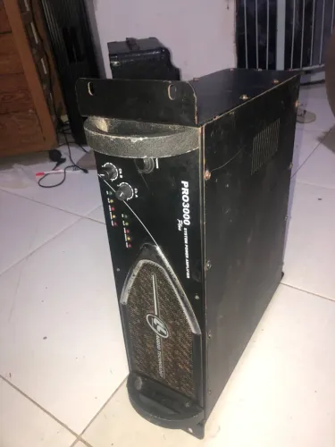 Amplificador de Potência Pro3000 Plus