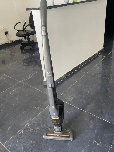 ASPIRADOR VASSOURA ELETROLUX