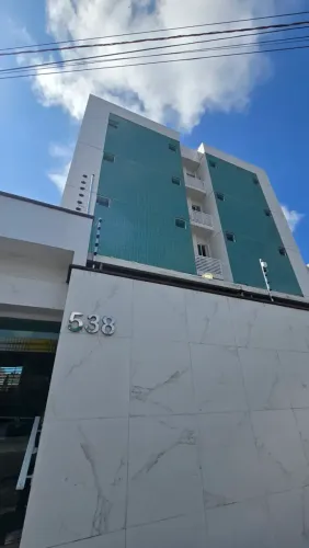 Apartamento para Alugar com 2 Quartos (1 Suíte) e Móveis Projetados Bairro dos Estados