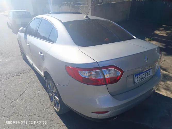 Renault Fluence Sedan Privilège 2.0 16V Flex AUT 2014