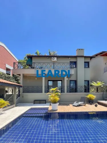 CASA EM CONDOMÍNIO - ALPHAVILLE - SP