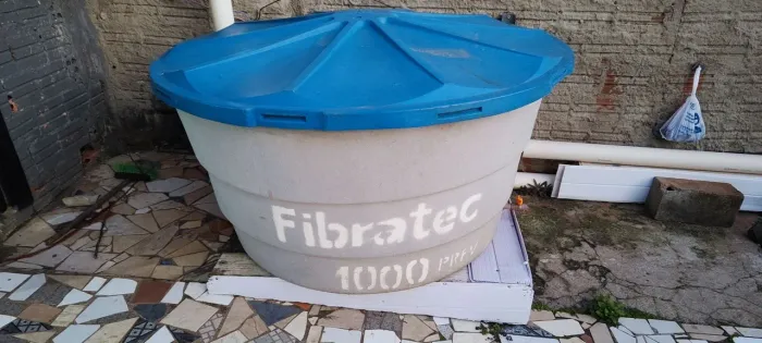 Caixa d'água 1000L de fibra