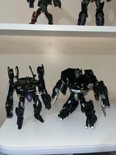 Transformers barricade e ironhide