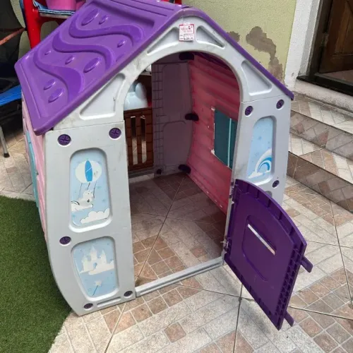 Casinha infantil unicornio, desmontavel com janelas e portas q abrem 