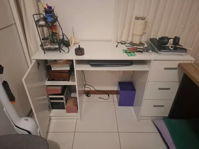 Mesa de escritório/escrivaninha