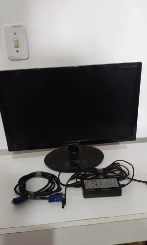 Monitor Samsung 18,5" S19B300B + Fonte Original + Cabo VGA