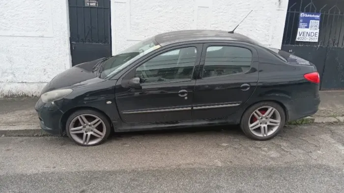 Peugeot 207 Sed. Passion XR Sport 1.4 Flex 8V 4P 2013