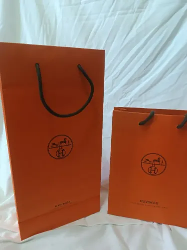 Sacolas de marcas importadas