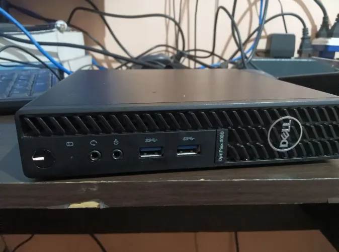 Optiplex 3080 i3 8g ddr4 ssd256 com fonte