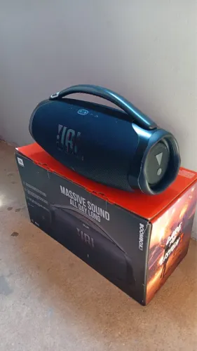 Bom box 3