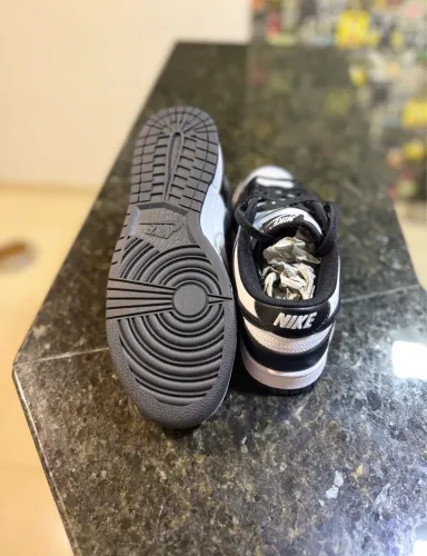 Tênis Nike Dunk low Panda 42 