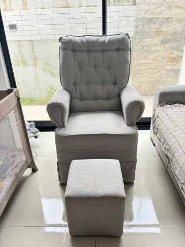 Vendo poltrona amamentação