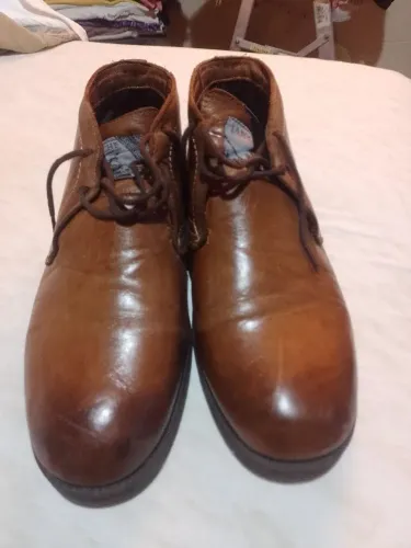 BOTA ? CANO CURTO MASCULINO