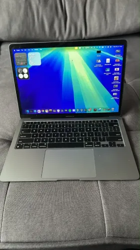 Apple MacBook Air M1