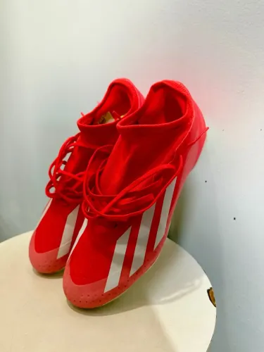 CHUTEIRA ADIDAS ? VERMELHA/BRANCA